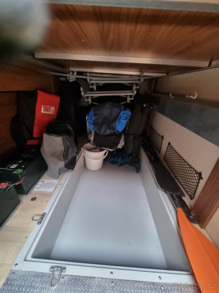 Prodám Mercedes 3.0 124 450 km - 12