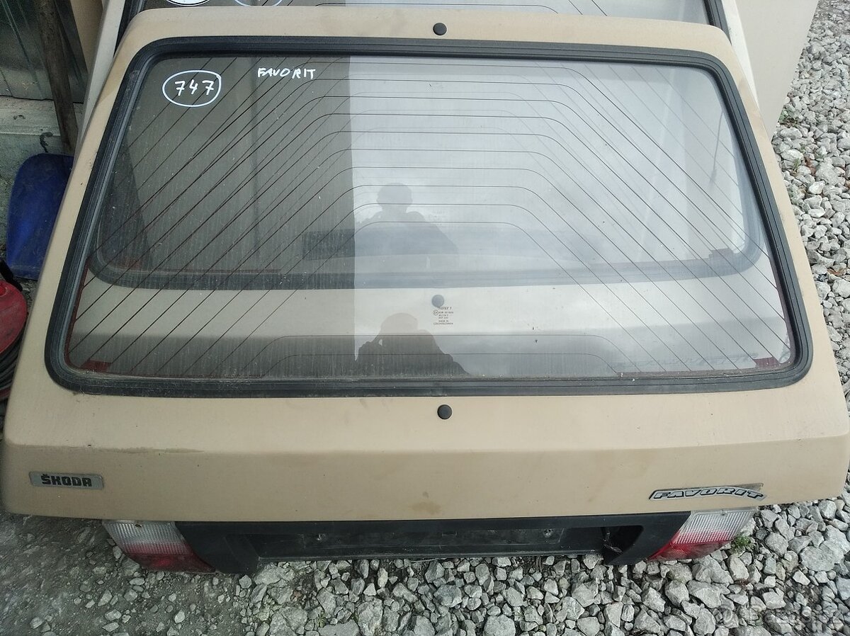 Škoda Felicia a Favorit 5-té dveře slušné (více ks/ barev) - 12