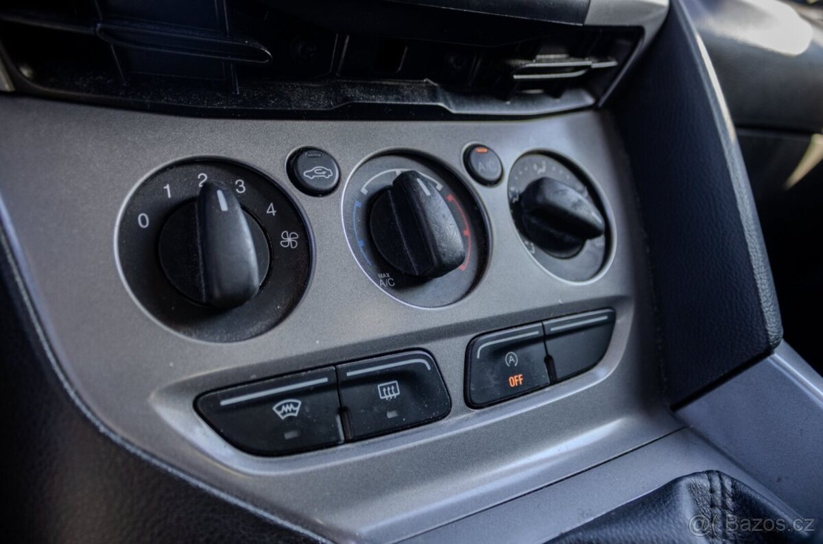 Ford Focus Kombi 1.0 EcoBoost - 12