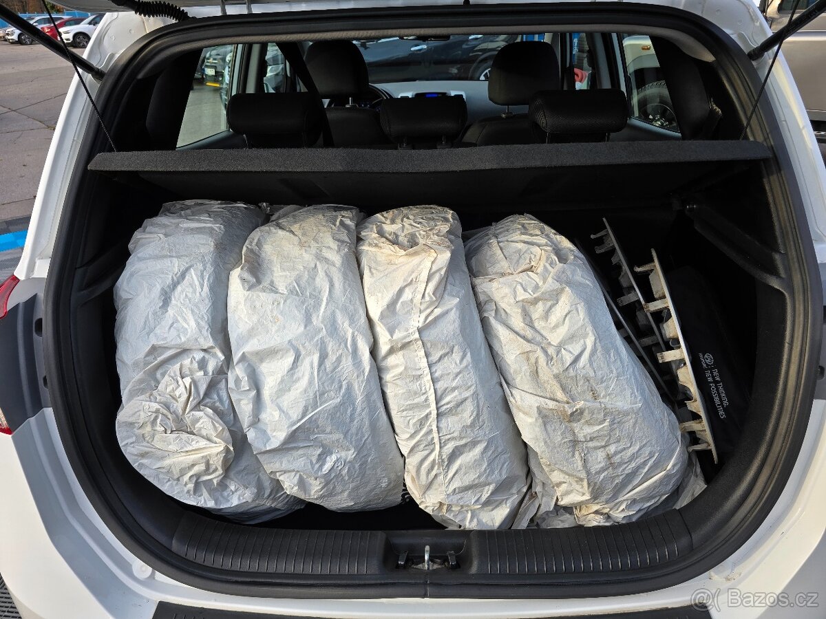 ⭐Hyundai ix20 1.6 CVVT/92KW/ČR/1.MAJ/SERVISKA/AC⭐ - 12