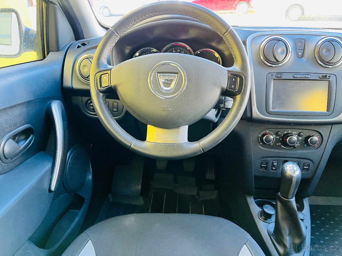 DACIA SANDERO STEPWAY 0.9 i BENZÍN KLIMA TAŽNÉ ZAŘÍZENÍ - 12