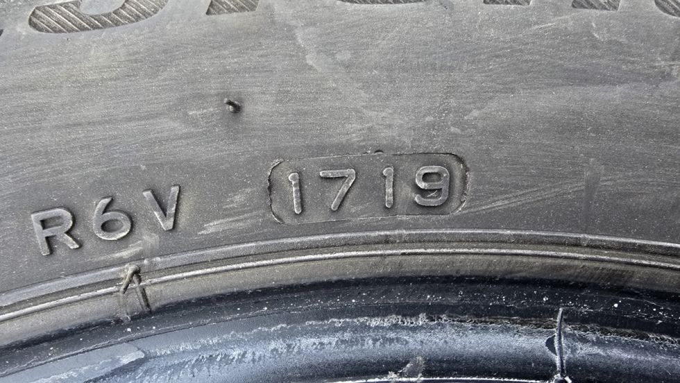 Zimní pneu 225/50/17 Bridgestone - 12