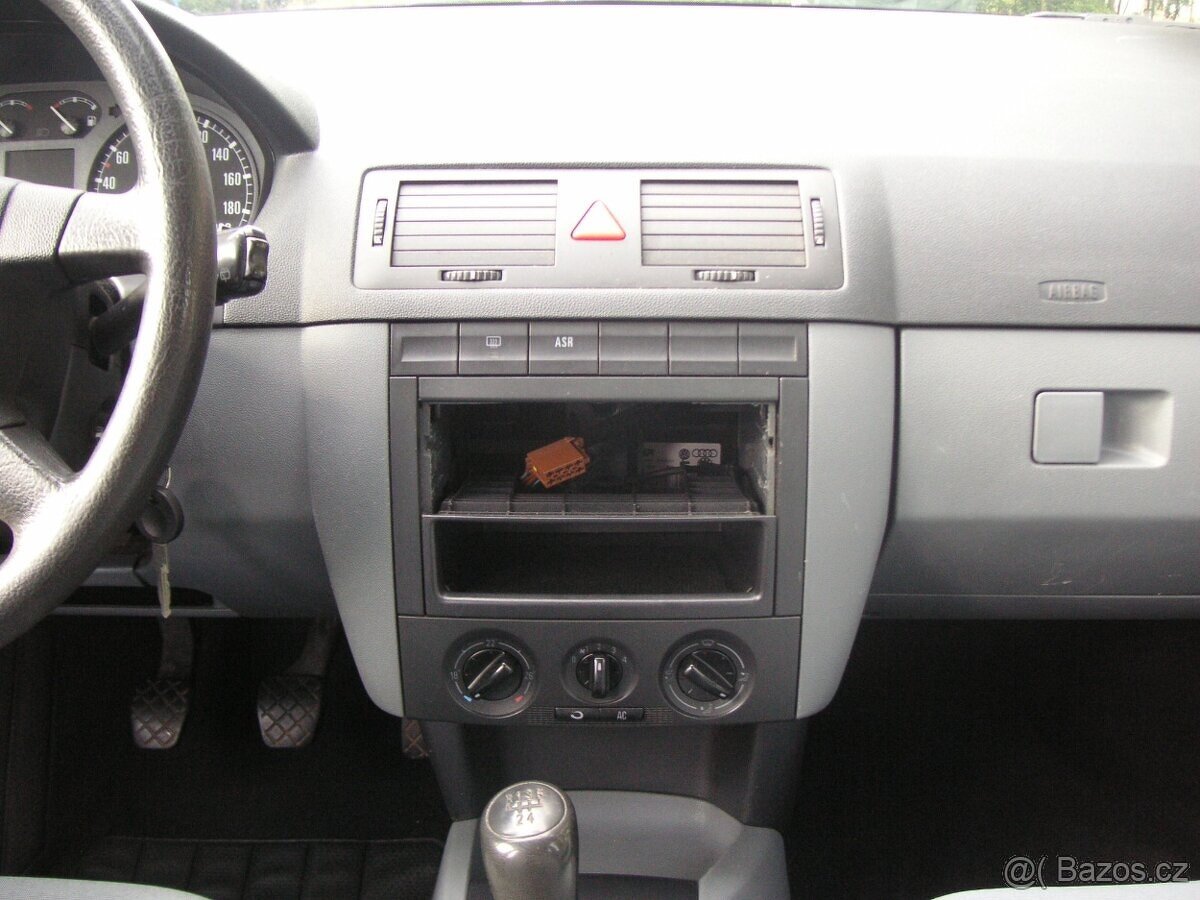 Škoda Fabia 1.4i-Combi - 12