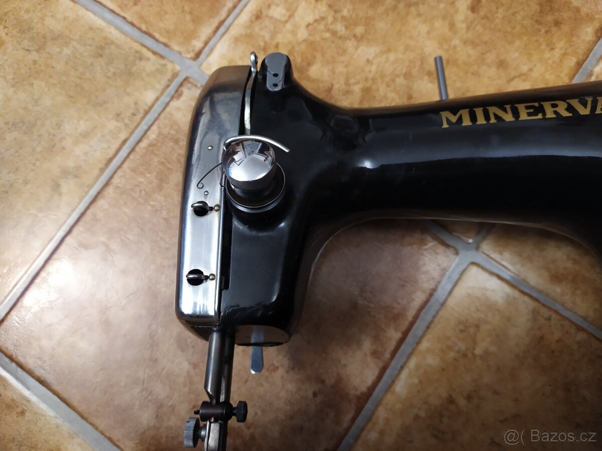Šicí stroj Minerva - 12