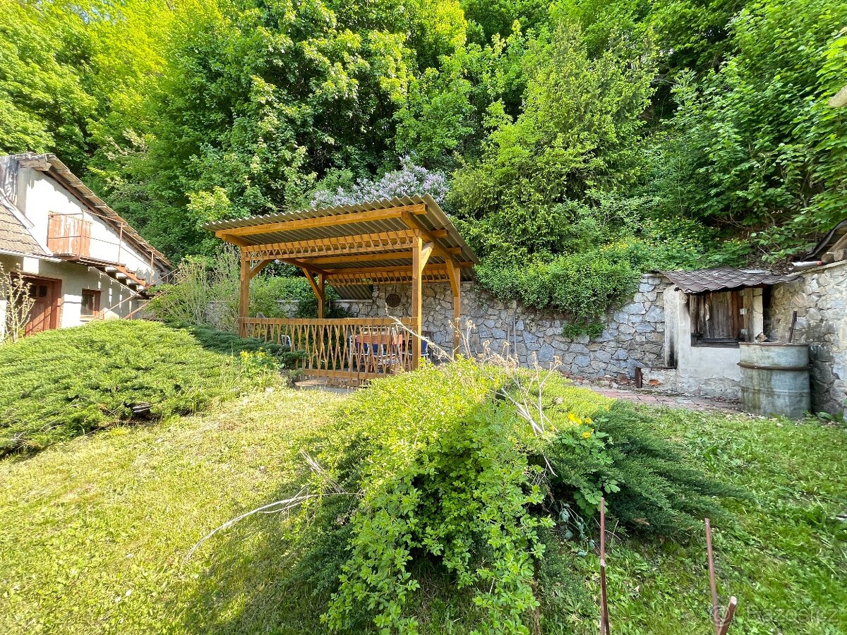 Rodinný dům s výměnkem, Lesnice, okr.Šumperk - 12