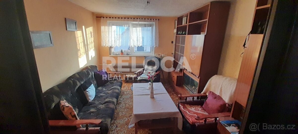 Prodej prostorného domu,pozemek 480m²,garáž,studna,zahrada - 12