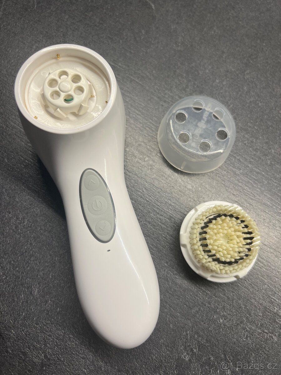 Čistící kartáček na pleť Clarisonic Aira Sonic - 12