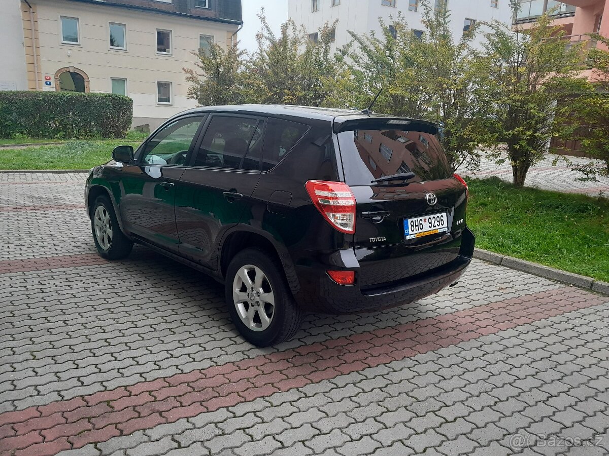Toyota RAV-4 2,2D-4D 110KW 4x2 - 12
