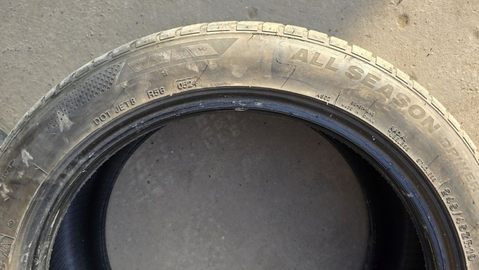 Zimní pneumatika 245/45/19 Imperial - 12