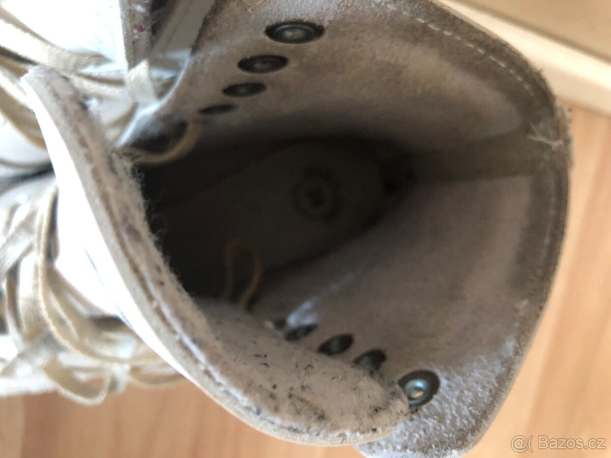 klasicke bile brusle divci 34 Jessica - 12