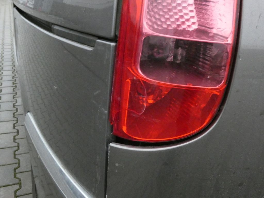 Peugeot 807 2.2 HDI xenony - 12