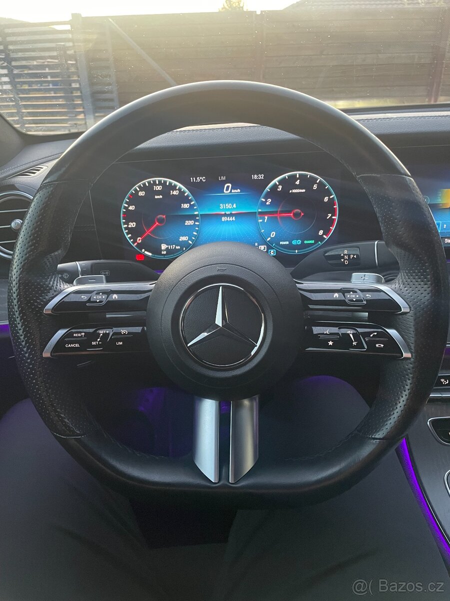 Mercedes E 200 4matic sedan AMG paket 2021 - 12