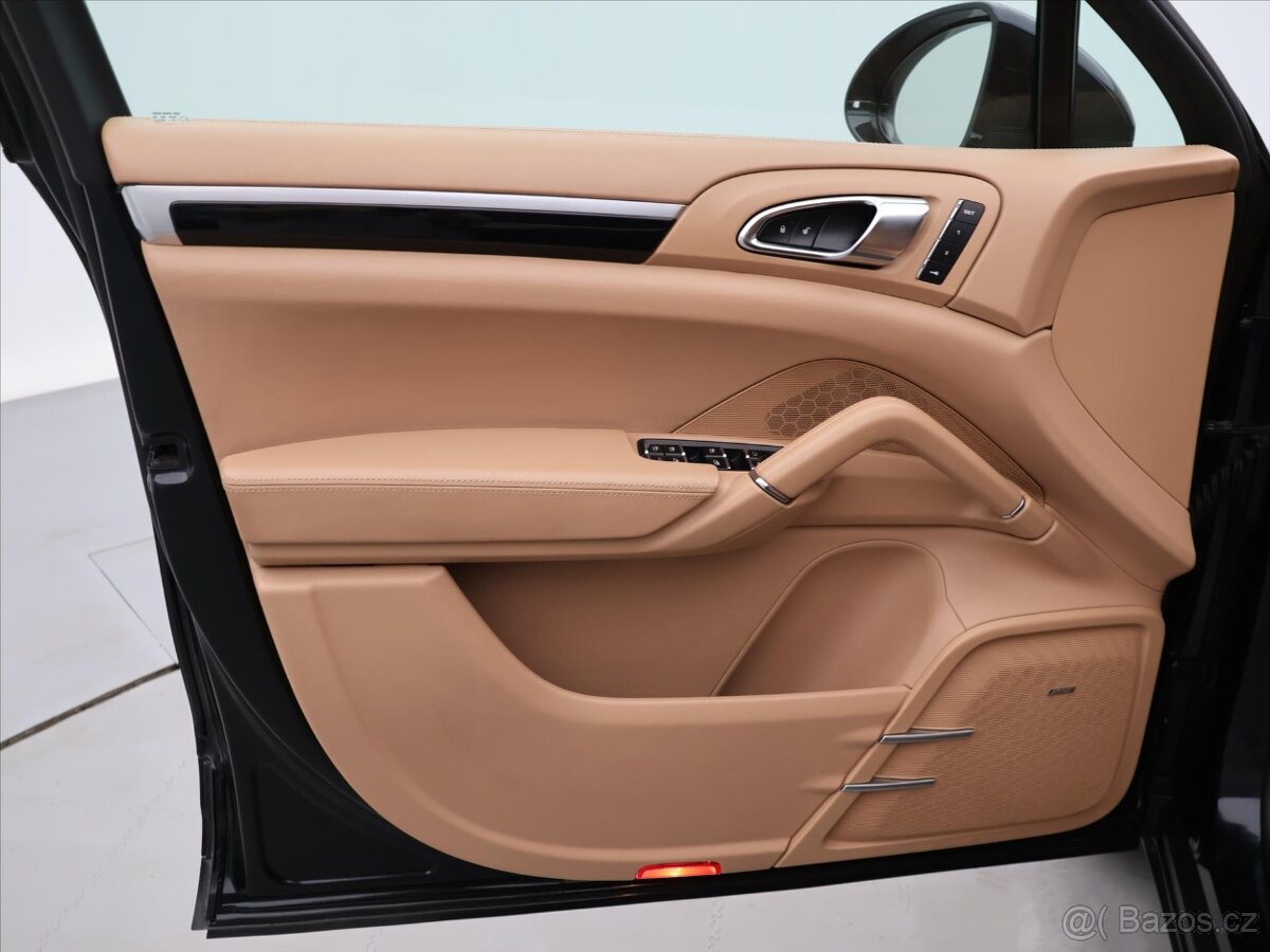 Porsche Cayenne 3.0 tdi r.v. 6/2017, 144000 km - 12