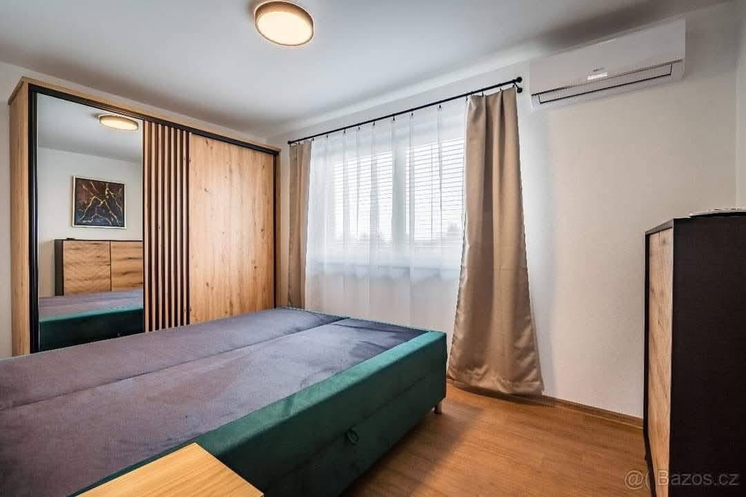 Pronájem bytu 2+1 Kyjov - 12