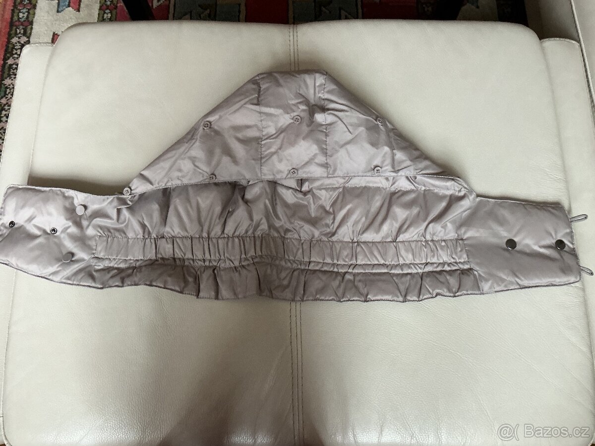 Prošívaný péřový kabát GUESS - 12