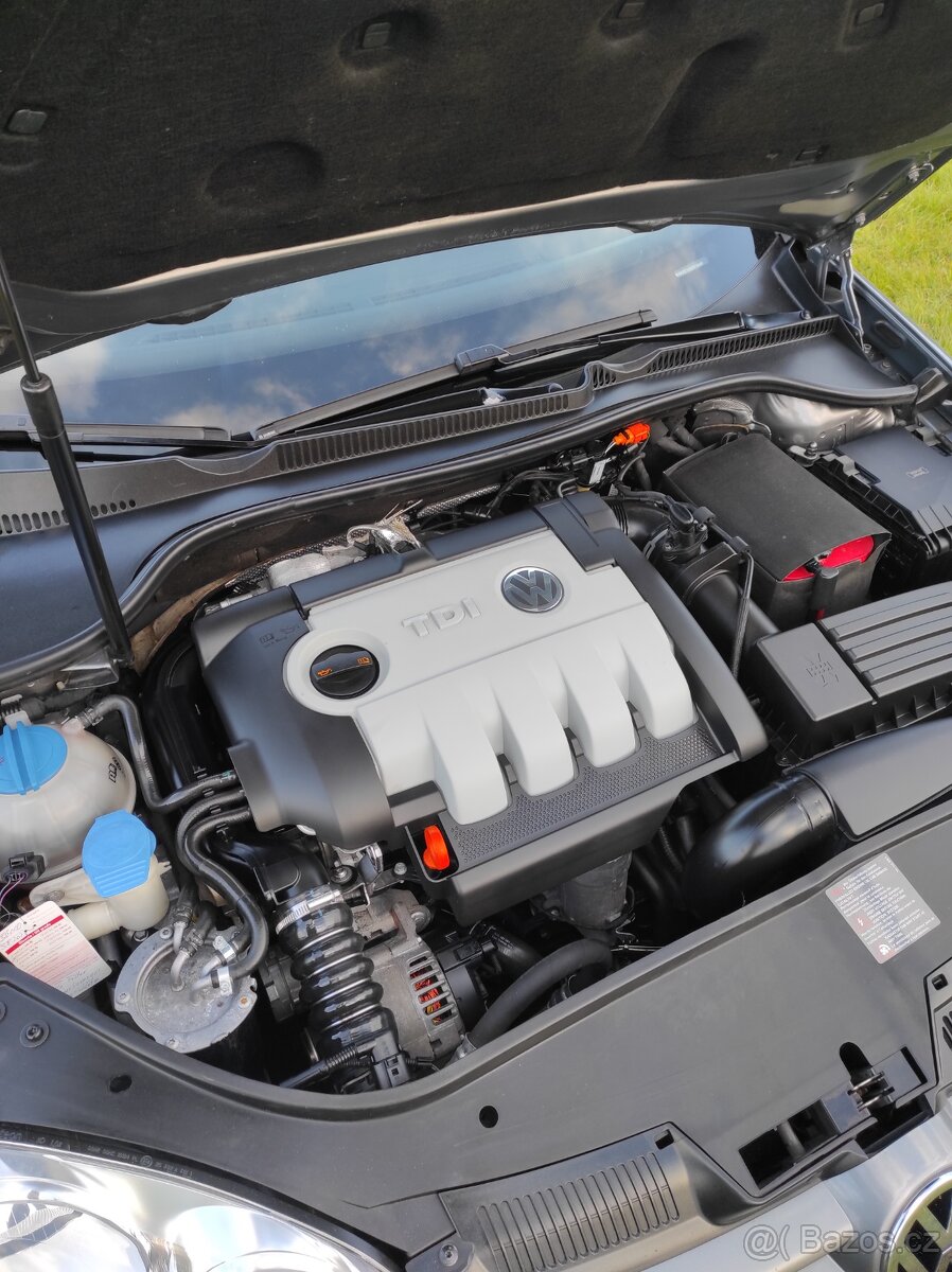 VW Golf V 1,9 TDi, 2008, nová STK, tažné - 12