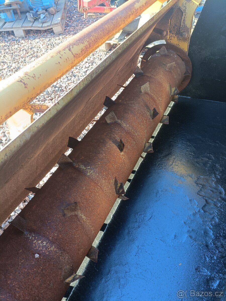 2010 2,4m 3m3 Lžice vykusovač EMILY OMEGA (video) - 12