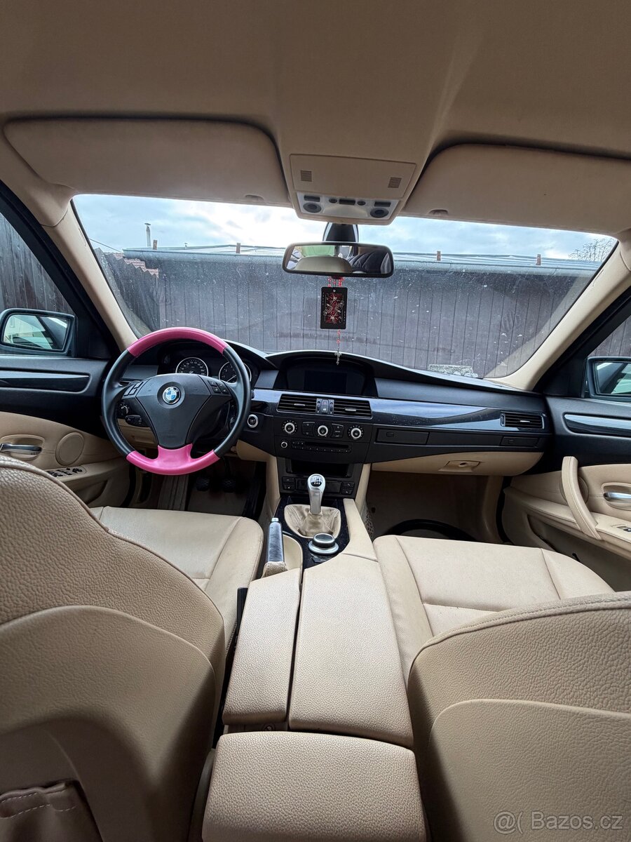 BMW E60 525xi | manuál | xDrive | NA DÍLY - 12