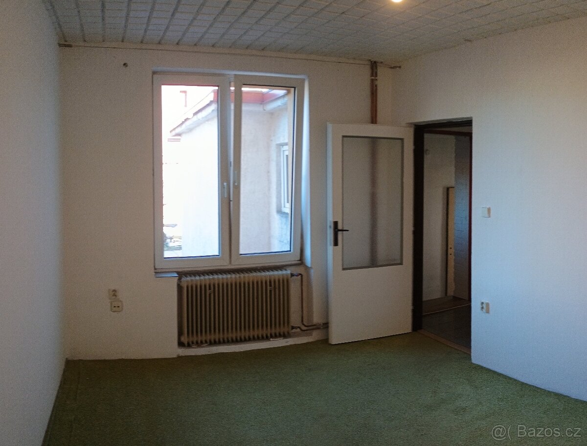 Prodej čtvrtdomku 3+1, garáž - 12