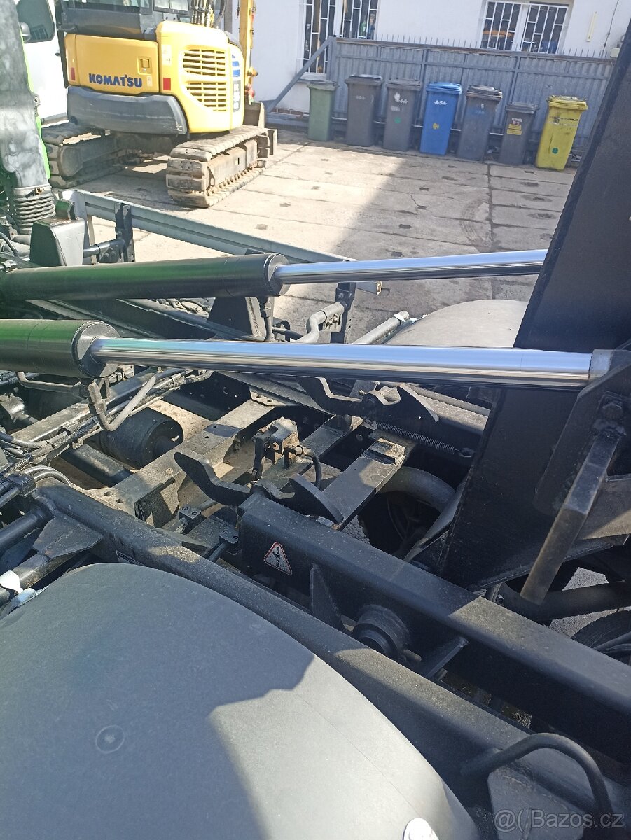 Hákový nosič 7.5 tuny - 12