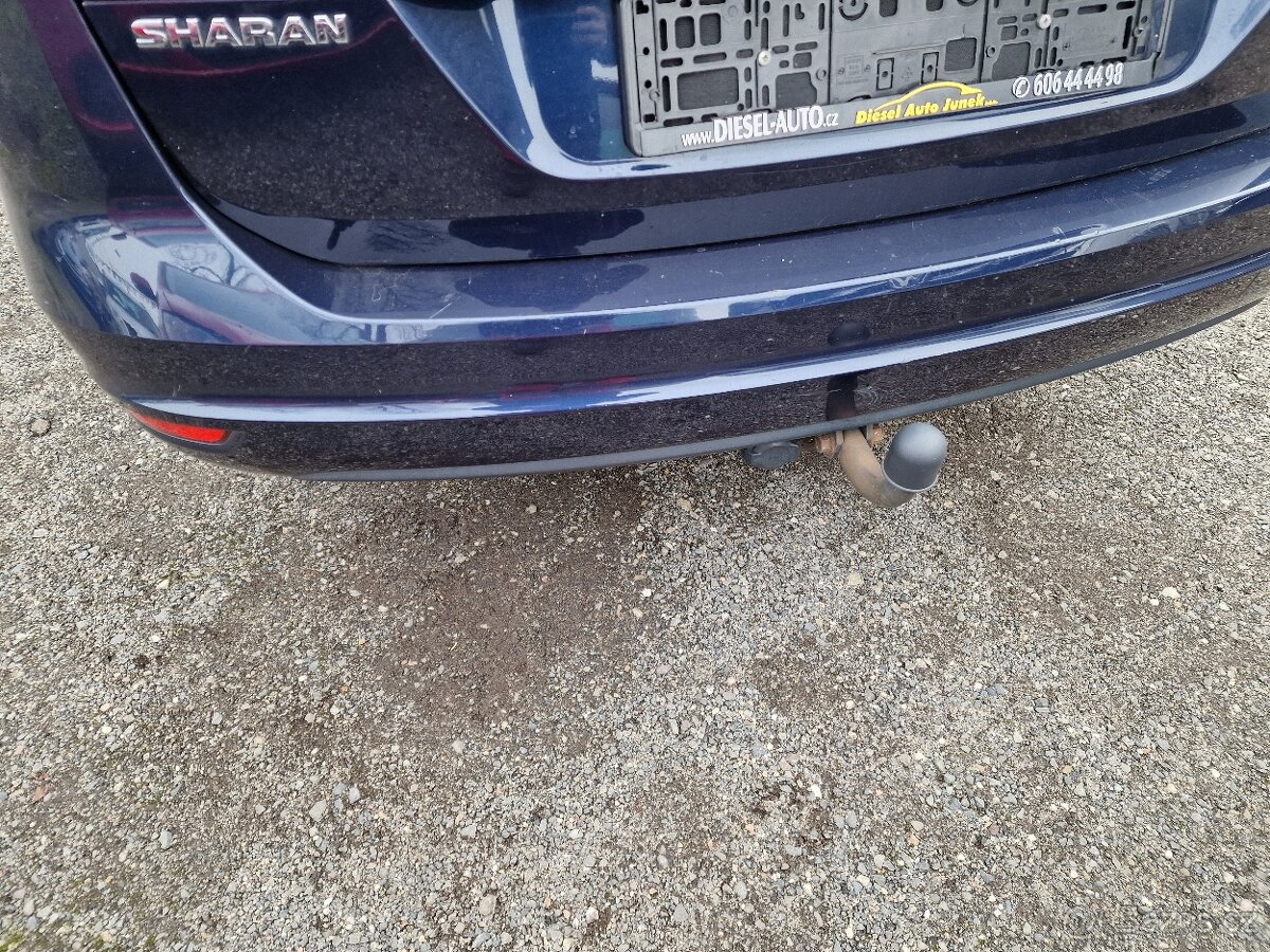 Volkswagen SHARAN 2,0TDI 103KW NAVI VÝHŘEV - 12