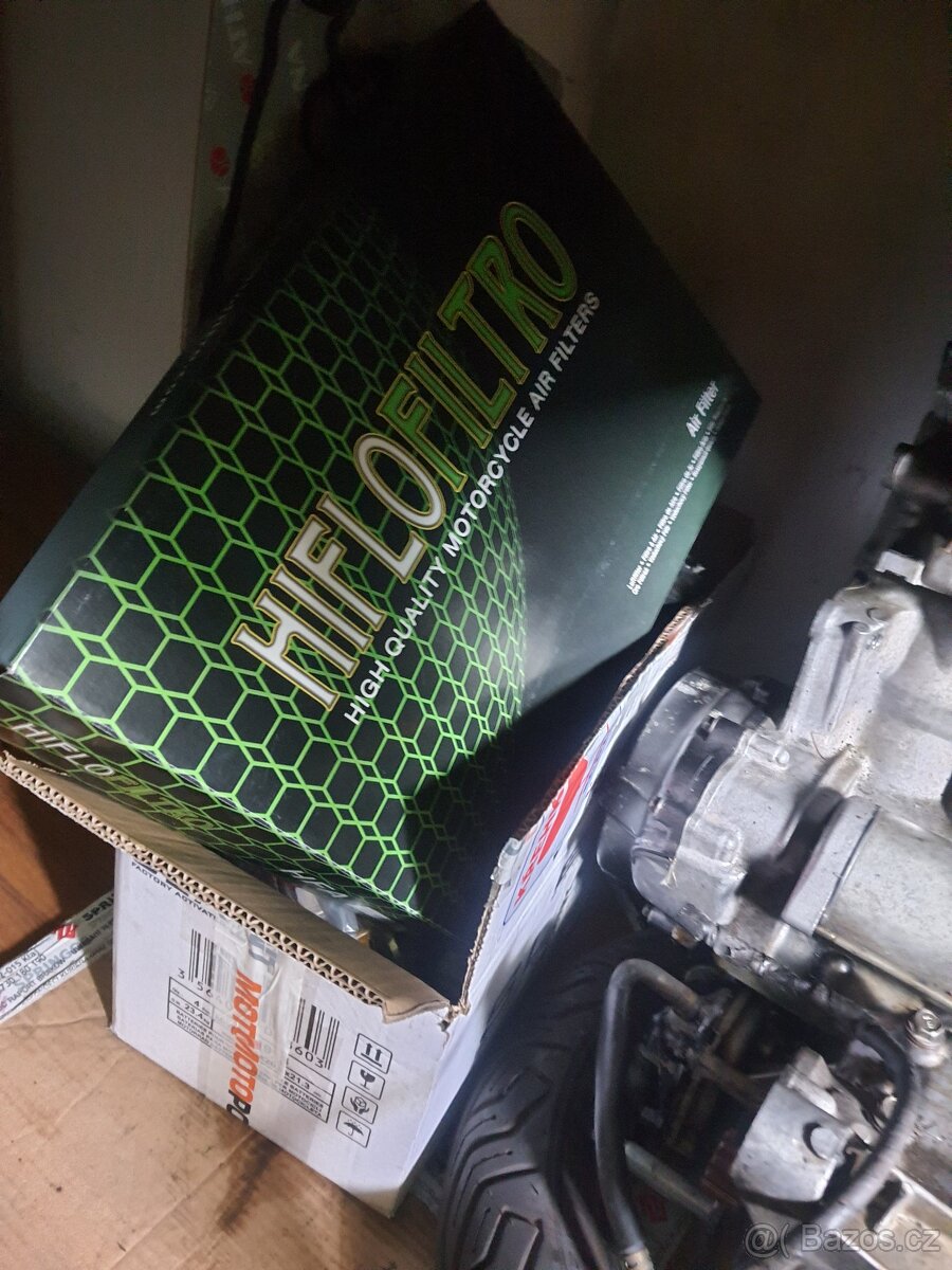 HONDA CBR 900RR - 12