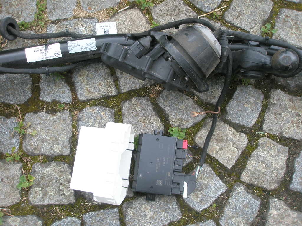 Prodám - kapota, dveře, 5dv karoserii kastli, skelet Kamiq - 12