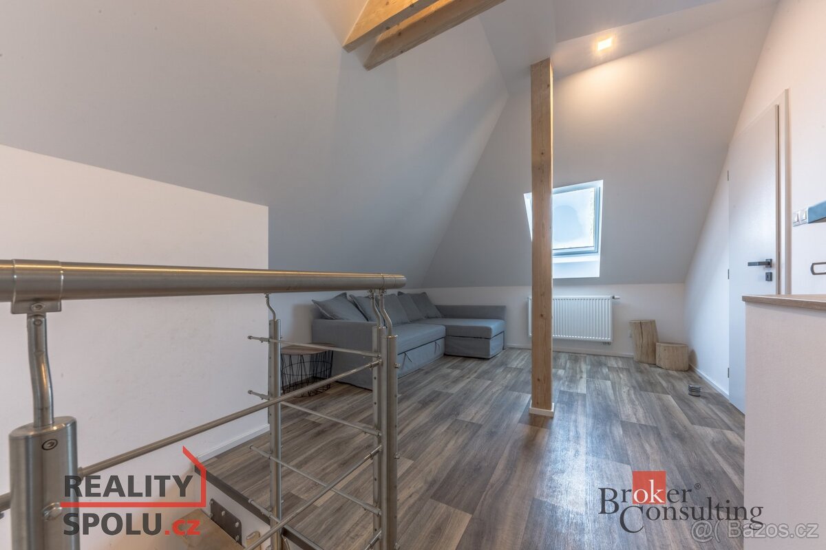 Prodej, domy/rodinný, 291 m2, U Rybníka 2/2, 25064 Zlonín, P - 12