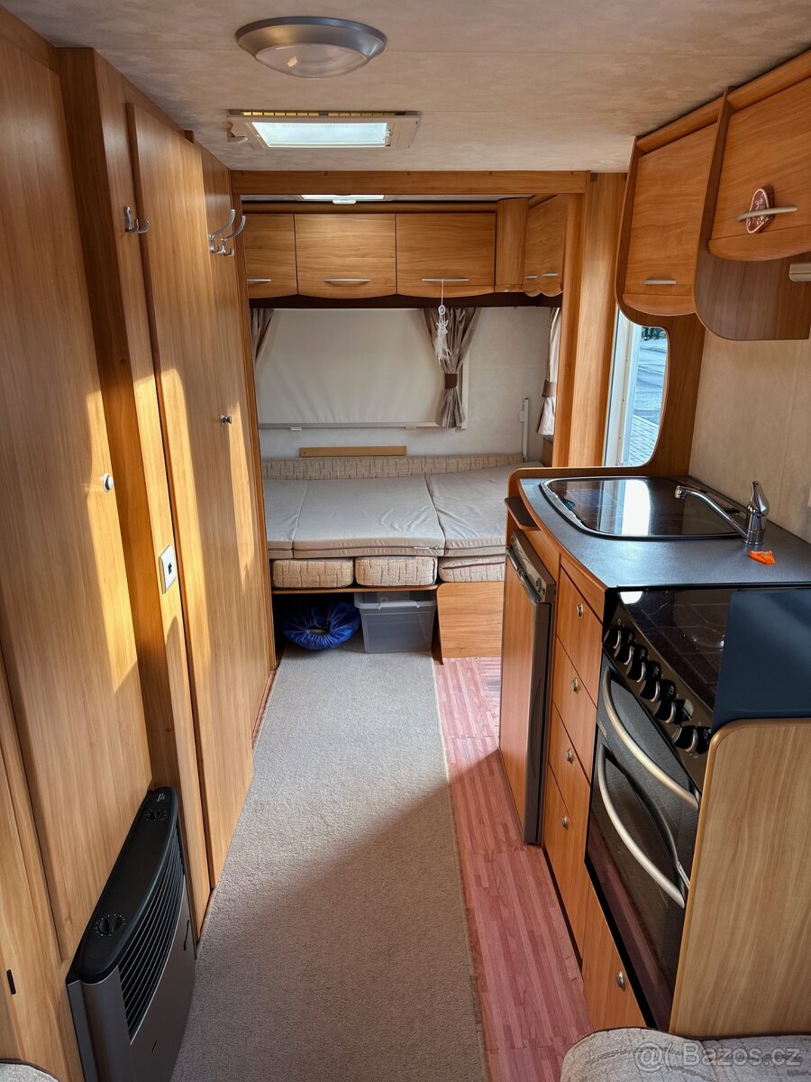 Plně soběstačný karavan FLEETWOOD SONATA MELODY - 12