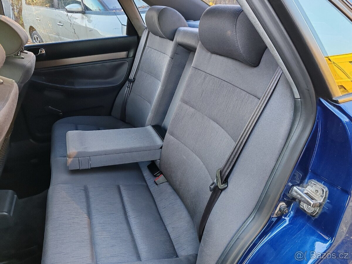 Audi A4 B5 1.8 benzín 92kW rok 1999 YOUNGTIMER - 12