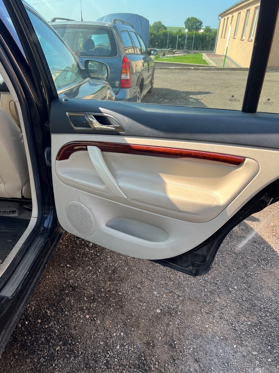 Interiér Superb 1 - 12