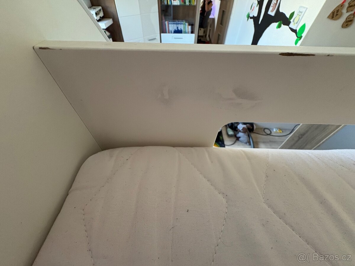 Dvoupatrová postel - 12