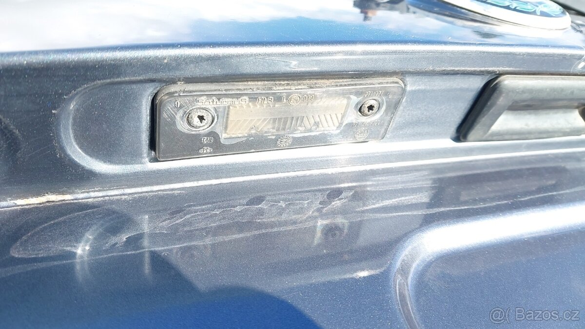 ŠKODA ROOMSTER– DVEŘE KUFRU ŠEDÉ - 12