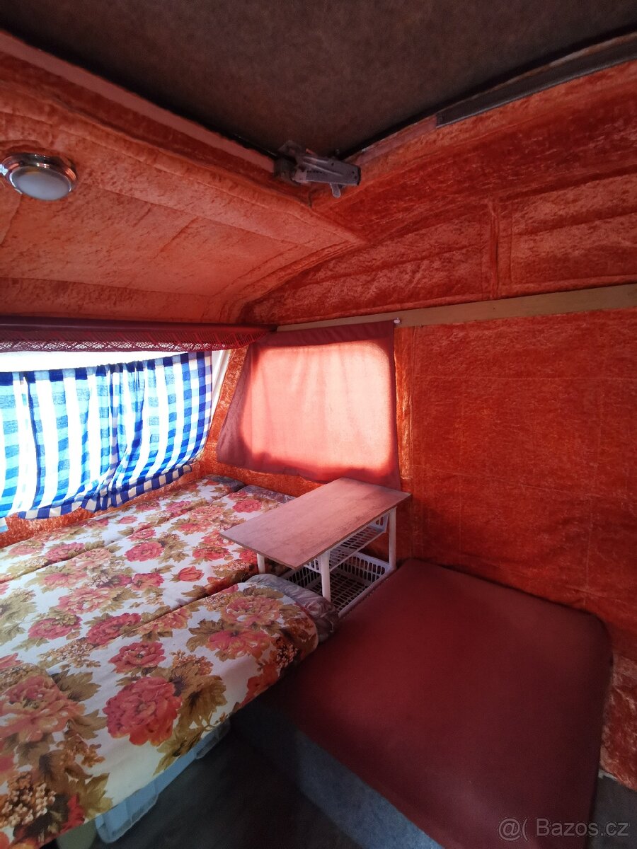 Polsky karavan N126, Polak N126, Lednice, Naftové topeni - 12