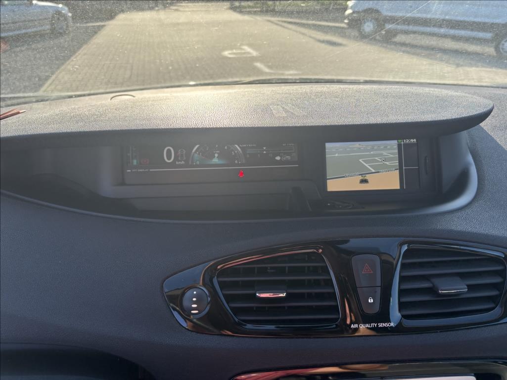 Megane Scénic 2,0DCi 118kw,04/2012 - 12