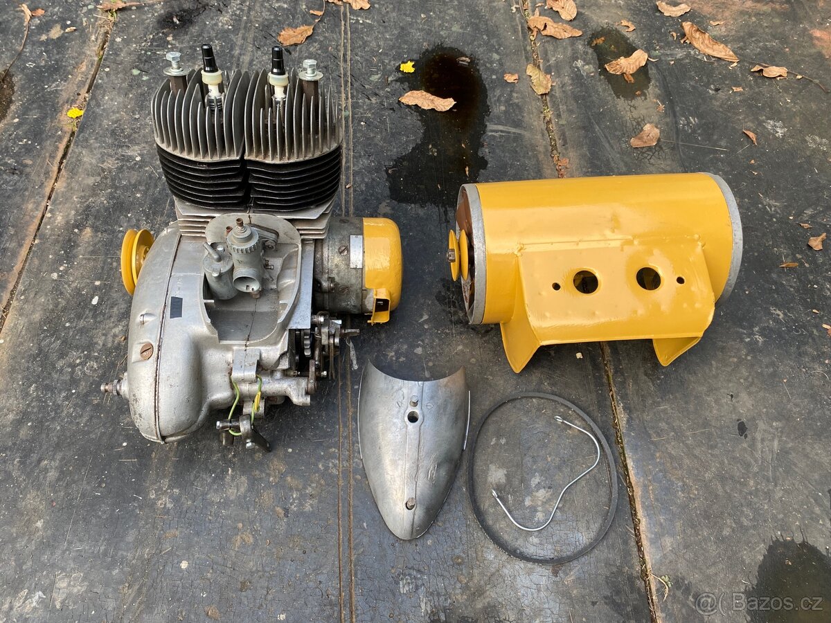 velorex 350 mechanika - kompletní motor - 12