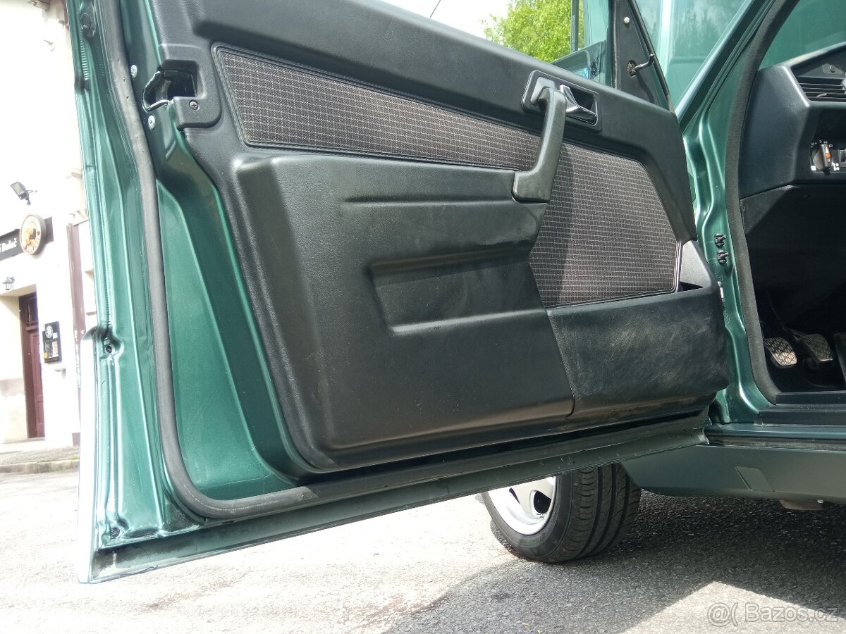 Mercedes-Benz 190D pick up - 12