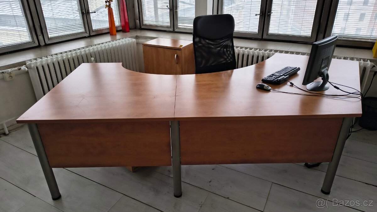 Kancelářský nábytek - 12