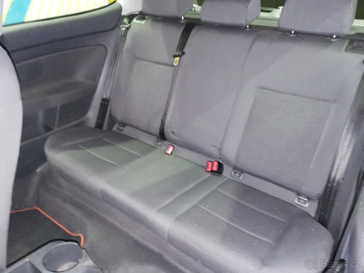 Prodám VW GOLF 5 1,4 55Kw 2005 ,Euro 4 - 12