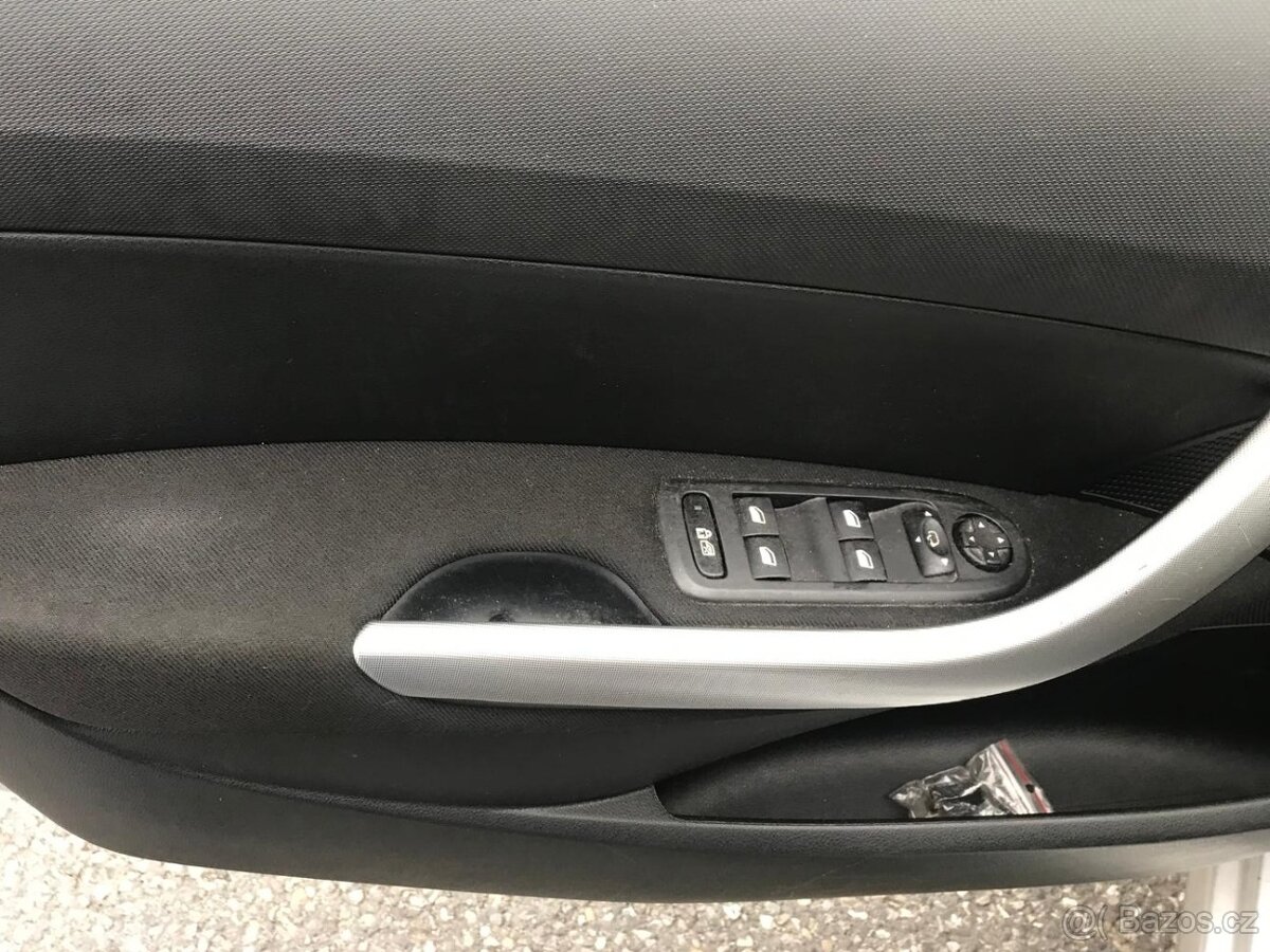 PEUGEOT 308SW 1.6i 2009 ALU, KLIMA, 153TKM, 7.MÍST, L/Z KOLA - 12