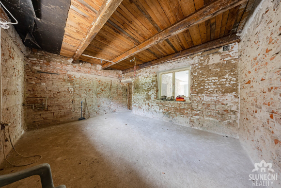 Rodinný dům 5+1, 3+1 na pozemku 840 m², obec Němčičky - 12