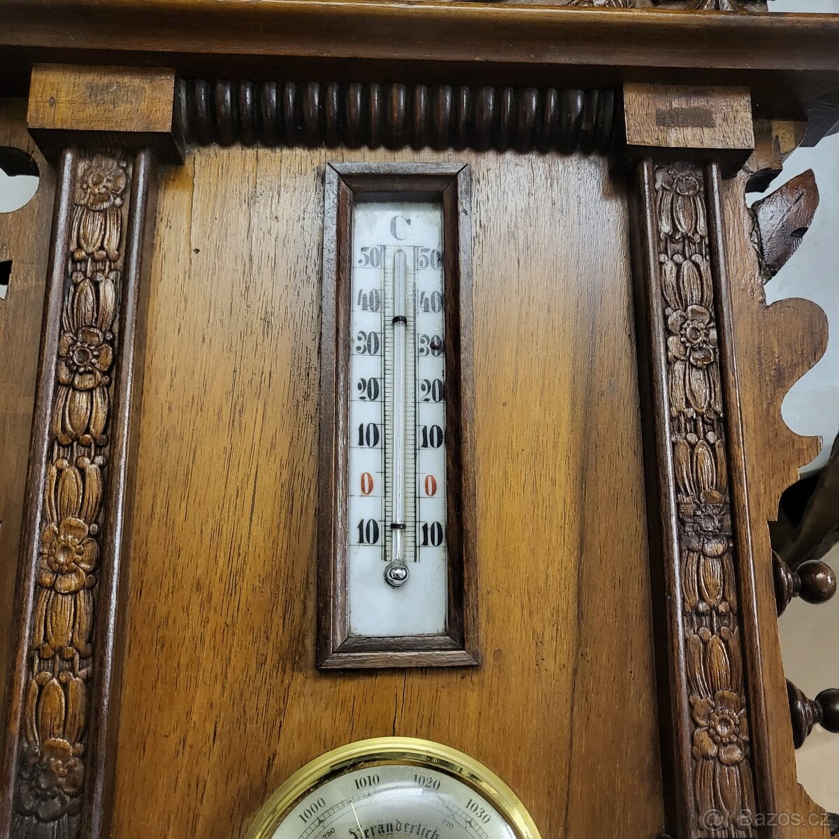 Staré nástěnné hodiny - 12