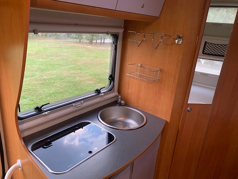 KARAVAN Ideální obytný automobil JOINT 4 - 12