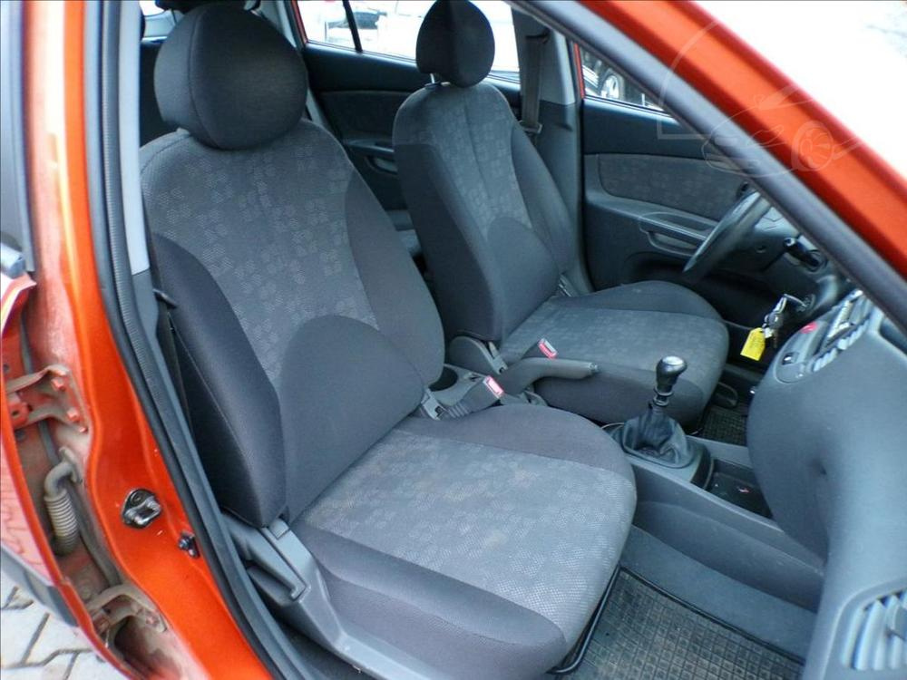 Kia Rio 1,4 16V - 12