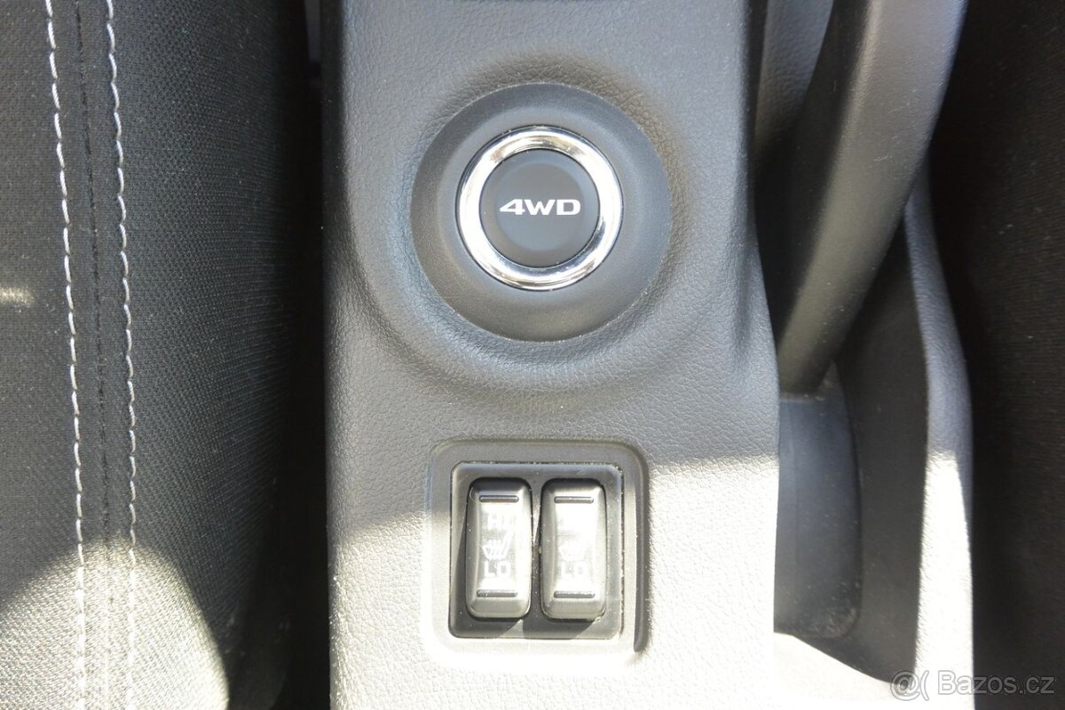 PRODÁM Mitsubishi Outlander 2.2 DI-D 4WD INTENSE, AUTOMAT - 12