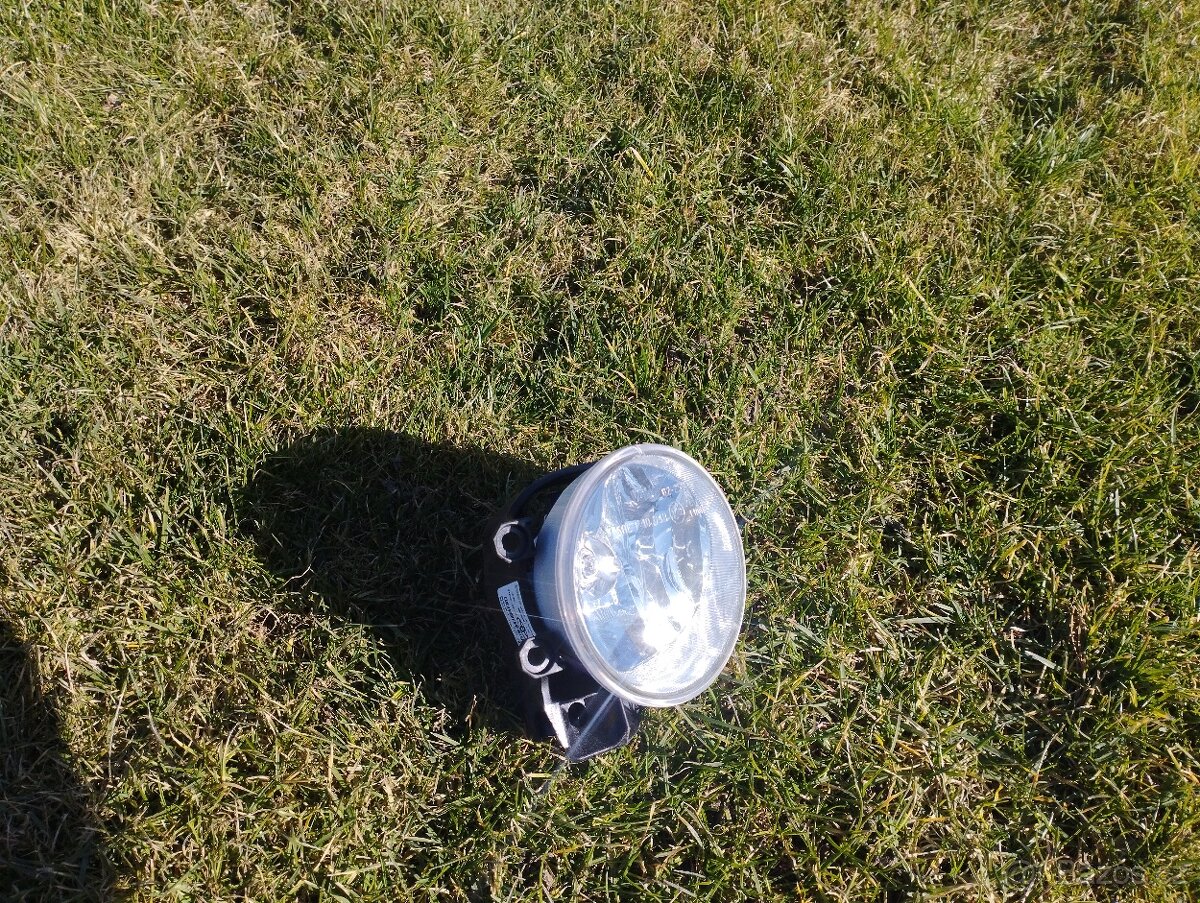 Toyota YARIS 2014- - 12