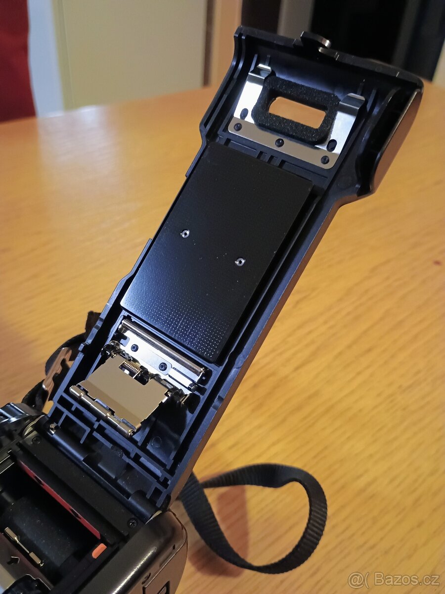 Olympus OM101 + Olympus 50/2 - 12