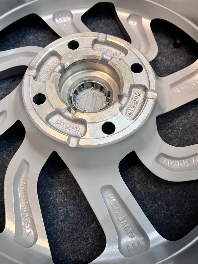 4x108 R16 Originál alu Opel Crossland X - jako nové - 12