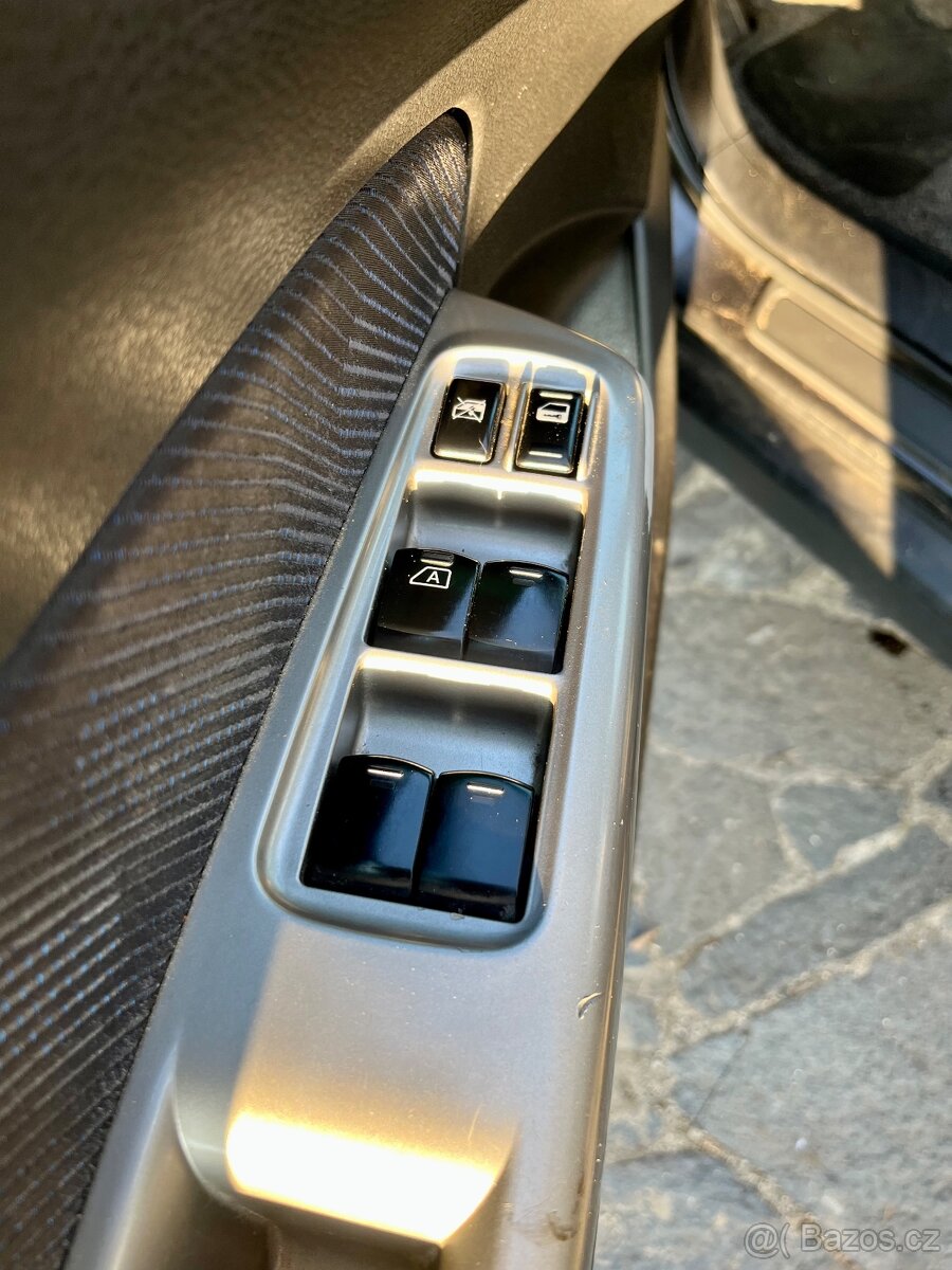 Subaru Forester 2.0 BENZÍN, 168 000 km, 2008, nová STK - 12