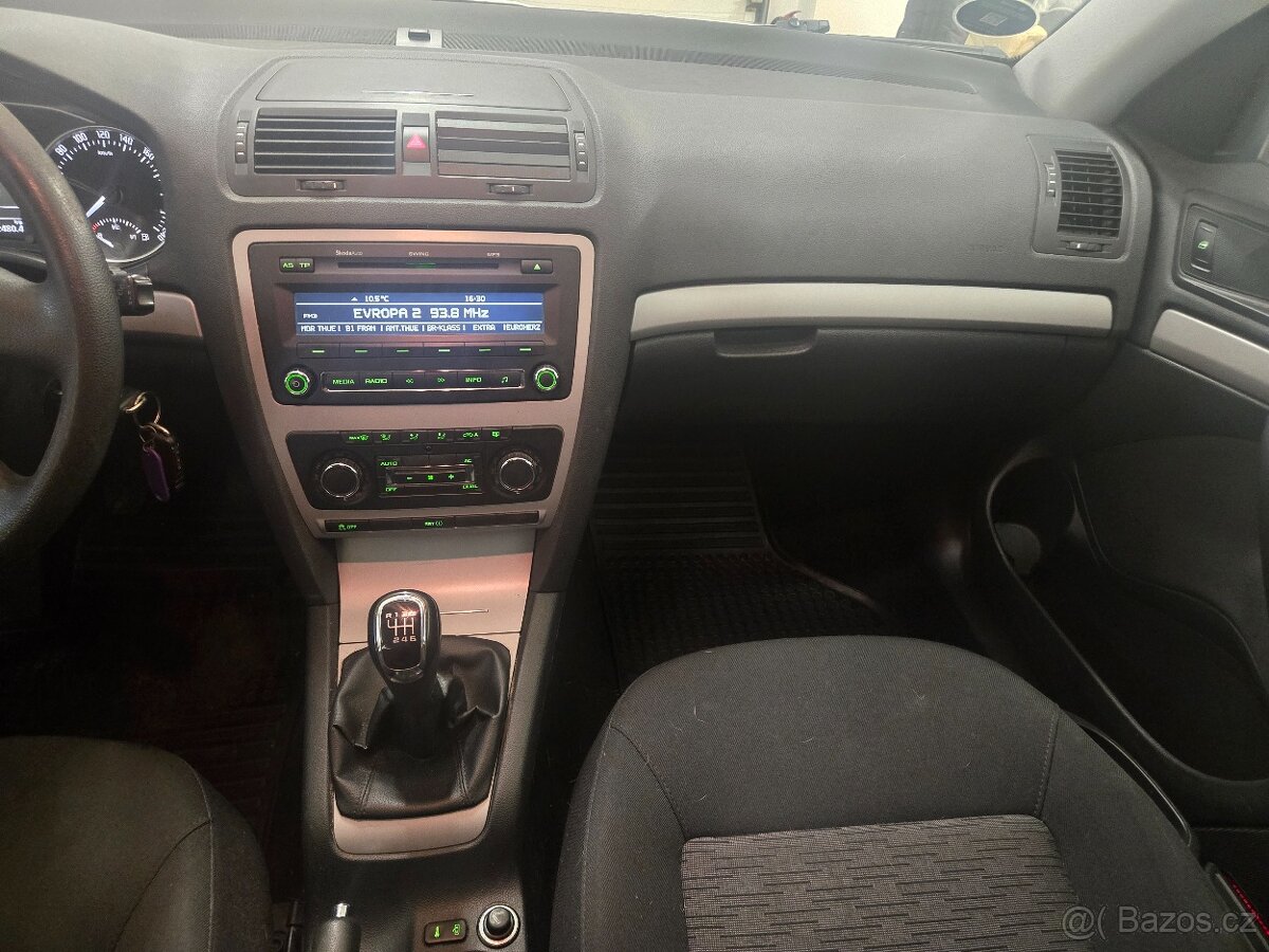 Škoda Octavia 2,0TDi 103kW Kombi Ambiente alu 18 - 12